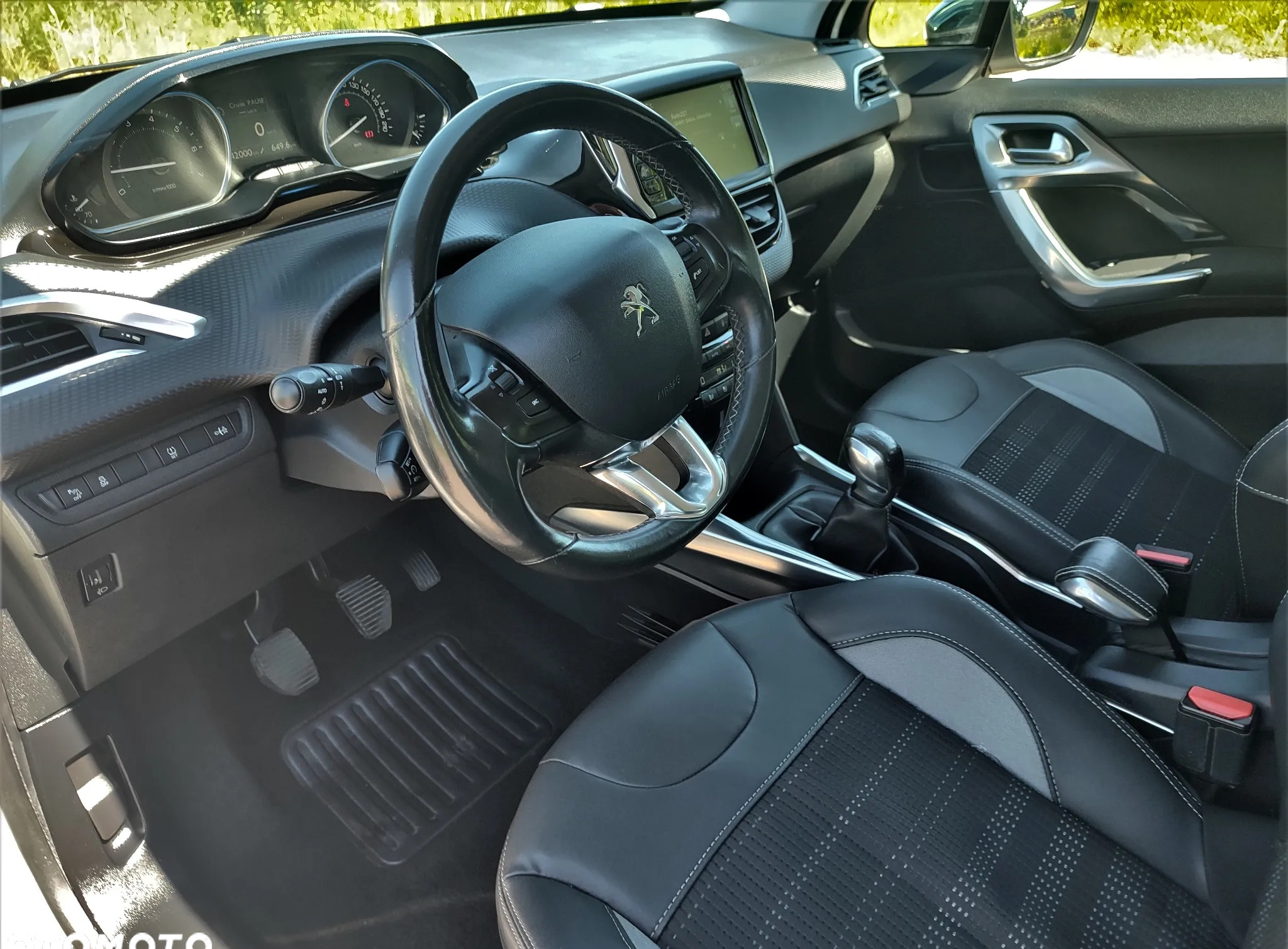 Peugeot 2008 cena 36900 przebieg: 141000, rok produkcji 2014 z Przedecz małe 562